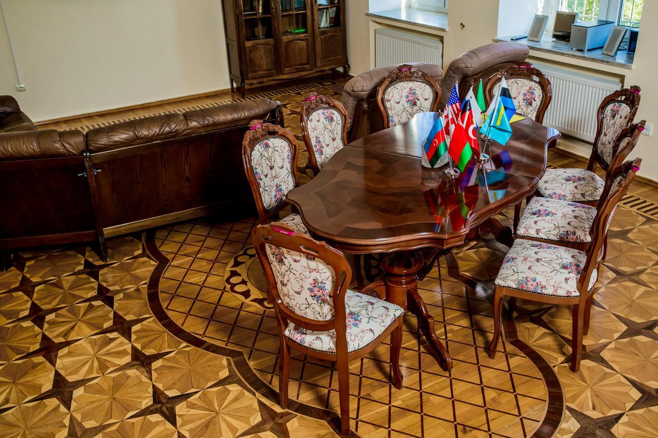 Centrum Hotel&Hostel Baku Bagian luar foto