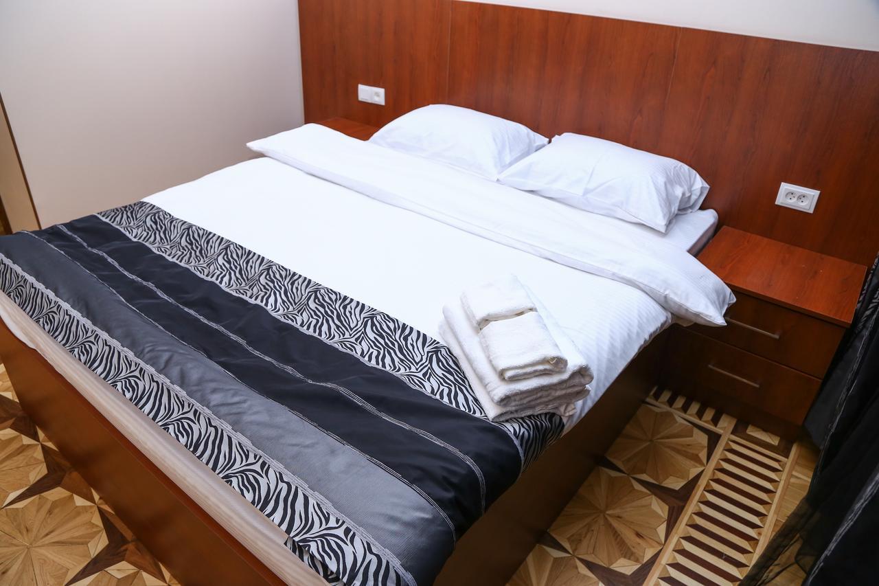 Centrum Hotel&Hostel Baku Bagian luar foto