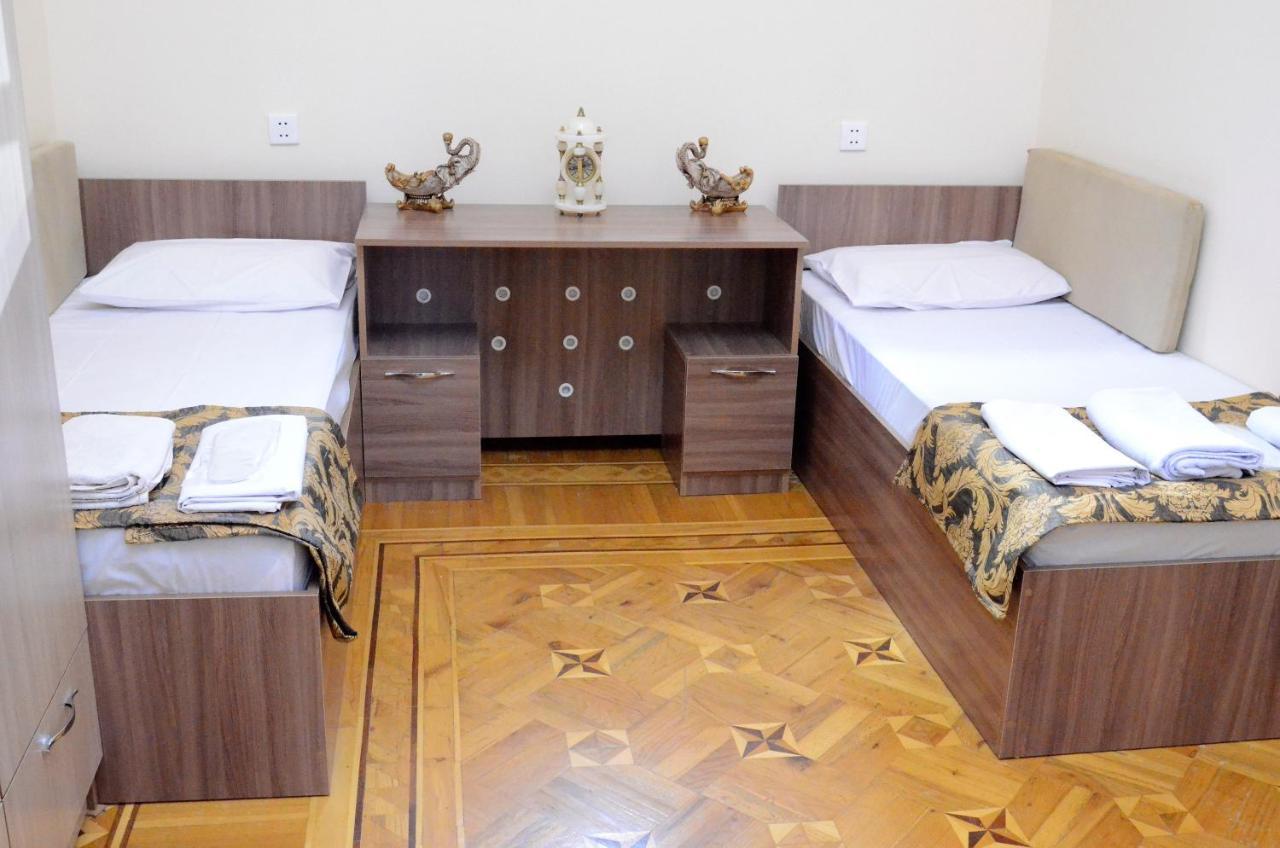 Centrum Hotel&Hostel Baku Bagian luar foto