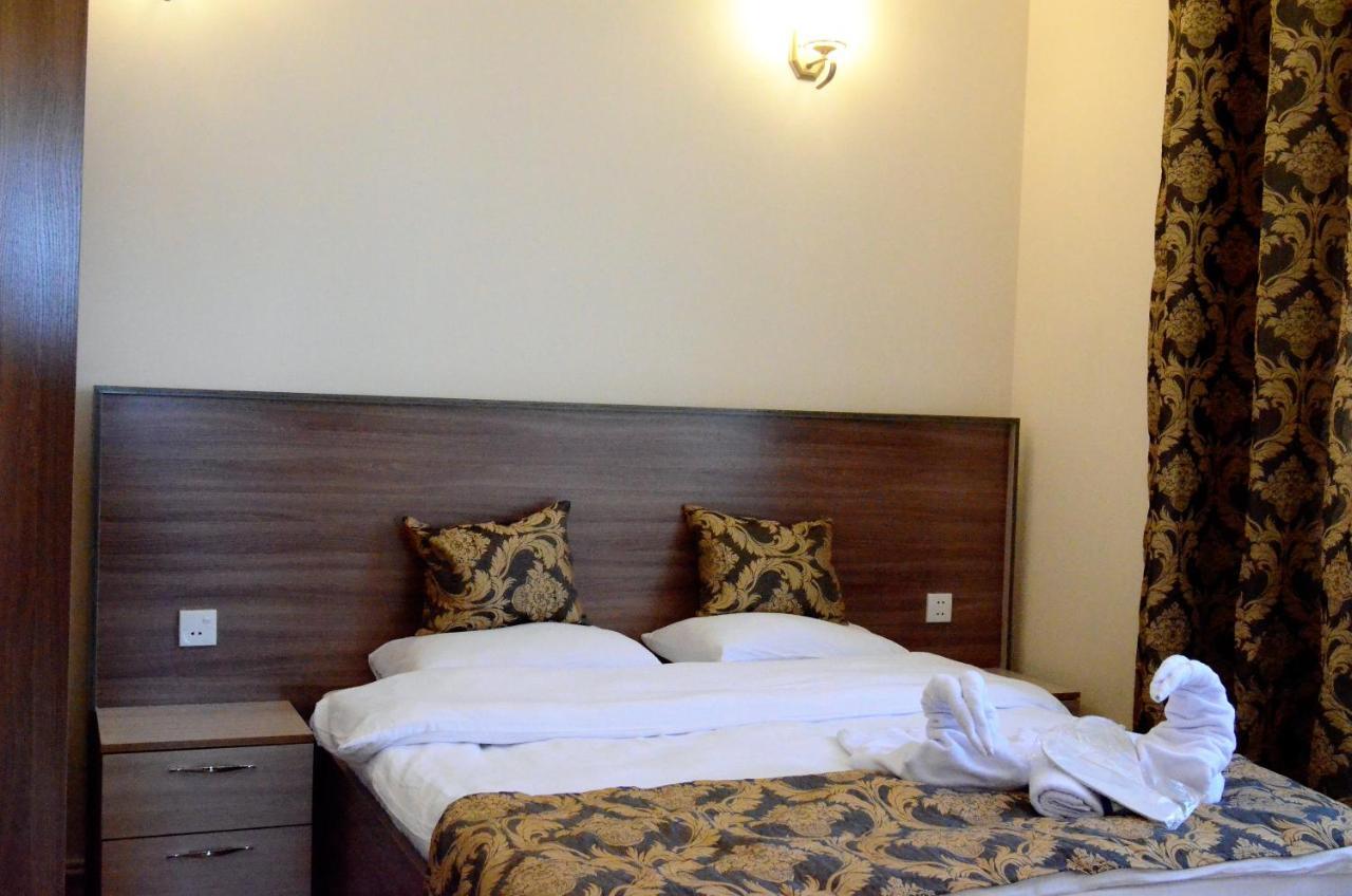 Centrum Hotel&Hostel Baku Bagian luar foto