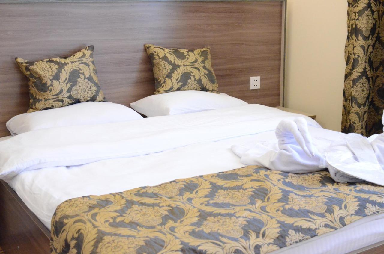 Centrum Hotel&Hostel Baku Bagian luar foto